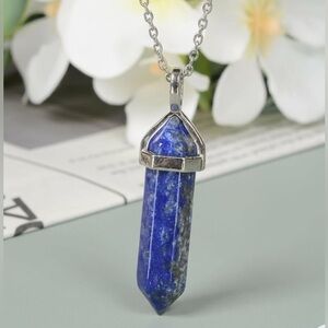 Elegant Lapis Lazuli Crystal Pendant Necklace